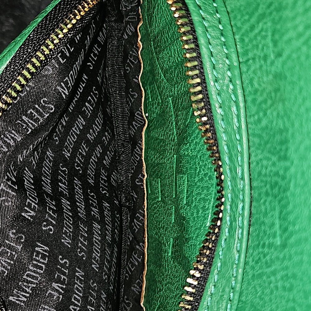 💚 🟩 Steve Madden Mini Backpack 🎒 - Picture 6 of 11